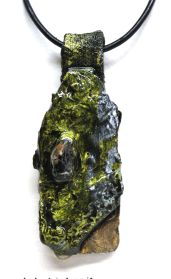 21-Sushi Roll Pendant - Crop